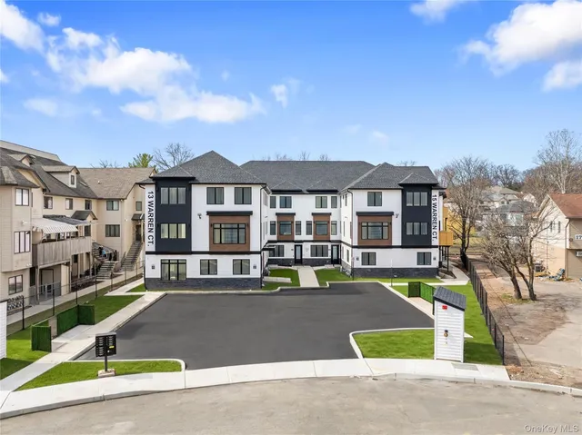 13 Warren Court #202, Monsey, NY 10952