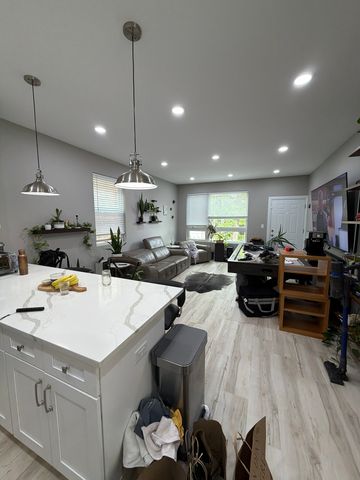 1044 N  Springfield Ave #1CHICAGO, Chicago, IL 60651