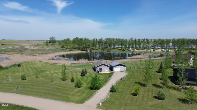 4352 Walleye Way, Wishek, ND 58495