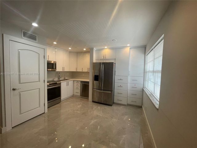 4732 SW 33rd Ave #202, Fort Lauderdale, FL 33312