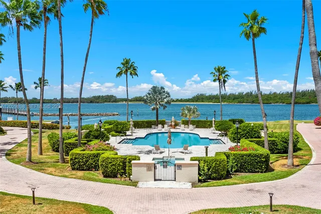 2122 Fisher Island Dr #2122, Miami Beach, FL 33109