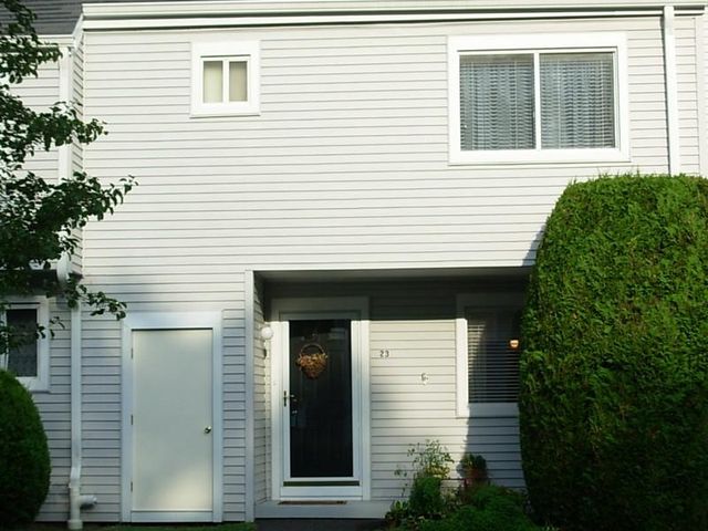 23 Country Pl, Shelton, CT 06484