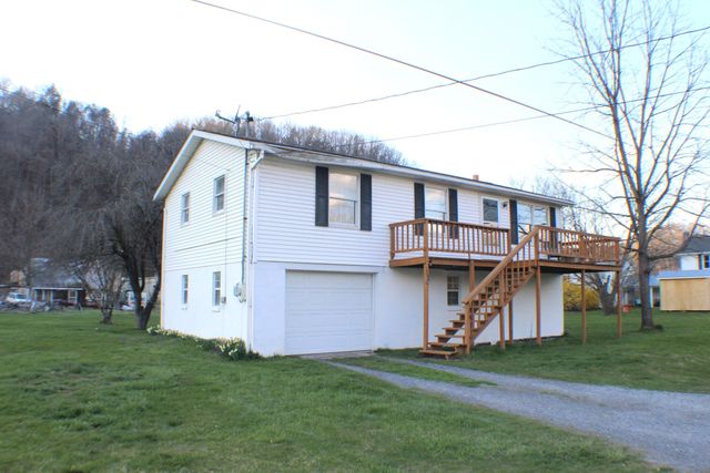 505 Curry Ave, Marlinton, WV 24954