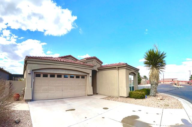 3923 Fox Sparrow Trl NW, Albuquerque, NM 87120