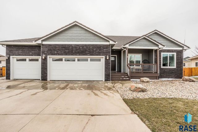 2405 E  Yorkshire St, Sioux Falls, SD 57108