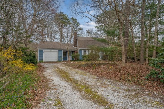 96 Stoney Cliff Rd, Barnstable, MA 02630