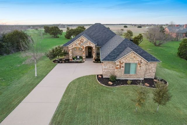 6620 Castle Royal Dr, Cleburne, TX 76033