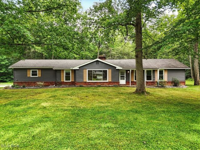 8619 Sugar Tree Dr, Novelty, OH 44072
