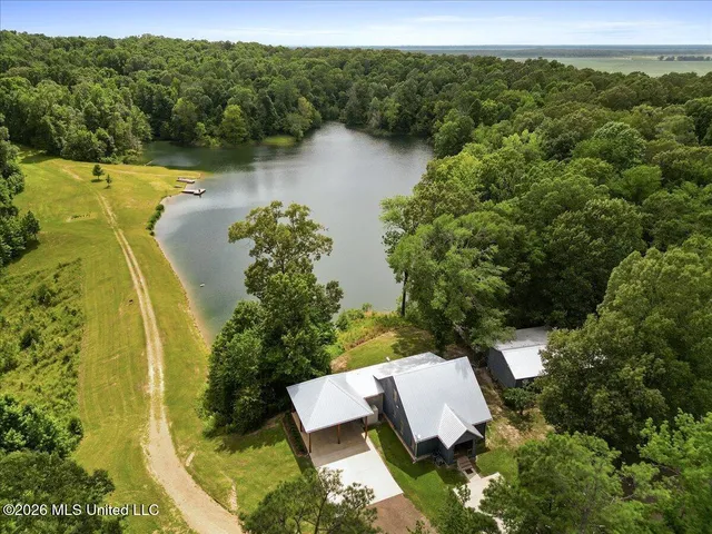 1527 O'Neil Creek Rd, Yazoo City, MS 39194