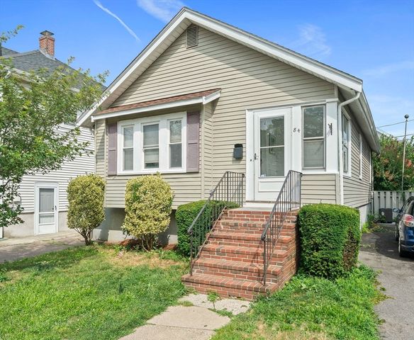 84 Alstead St, Quincy, MA 02171