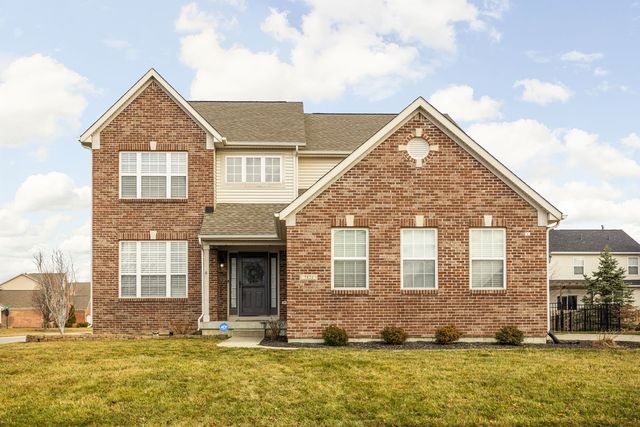 7821 Andaman Dr, Zionsville, IN 46077