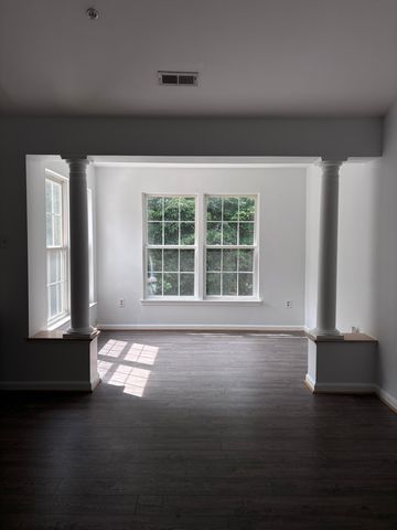 12706 Marlton Center Dr, Upper Marlboro, MD 20772