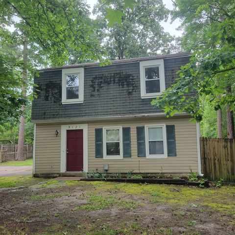 5121 Rollingway Rd, Chesterfield, VA 23832