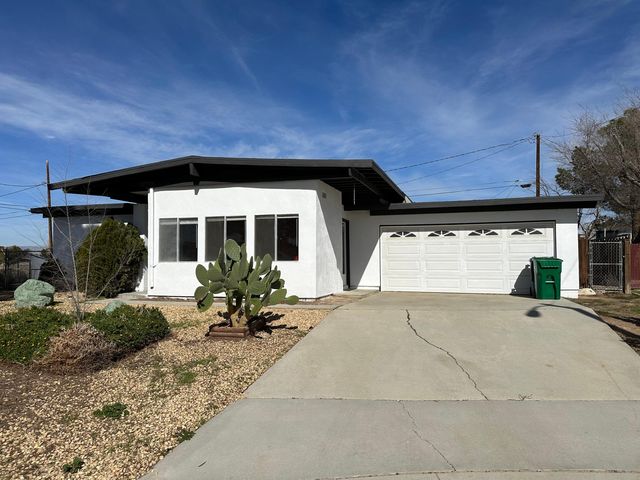 21331 Heather Pl, California City, CA 93505