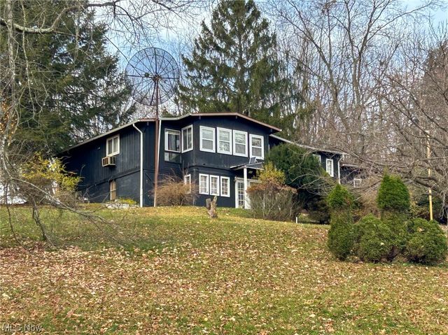 47366 Tomahawk Dr, Negley, OH 44441