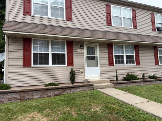 217 New St, Quakertown, PA 18951