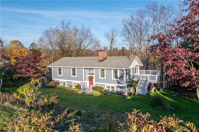 25 Drover Rd, Brookfield, CT 06804