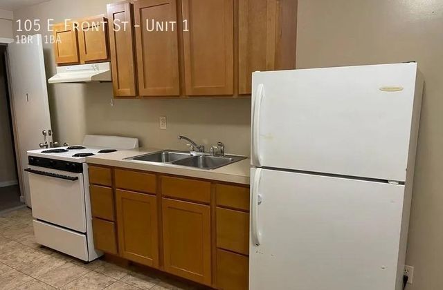 105 E  Front St #1, Buchanan, MI 49107