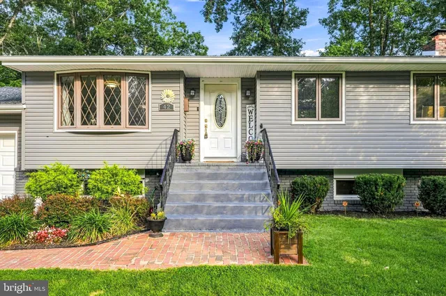 42 Colgate Rd, Atco, NJ 08004