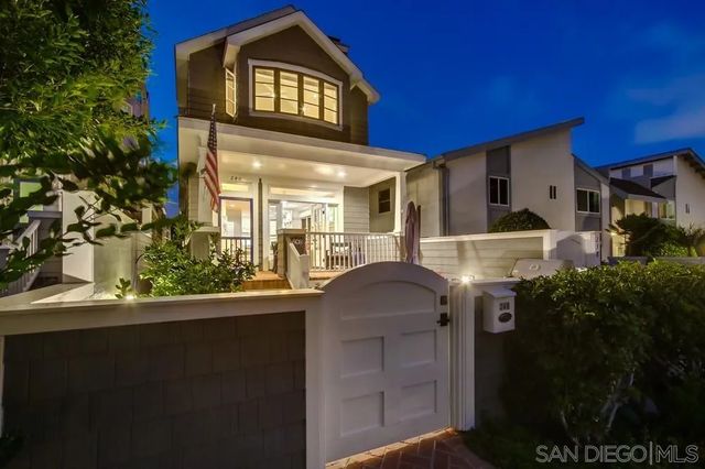 AYHB♡F 92118 Homes For Sale & 92118 Real Estate - 110 Homes | Trulia