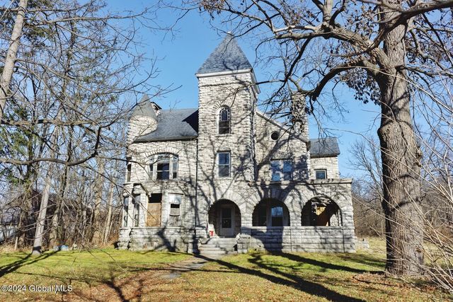132 W Grand Street, Palatine Bridge, NY 13428