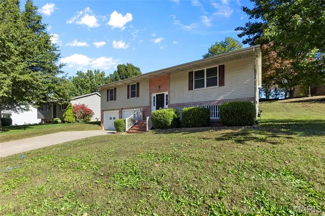 2526 Old Cape Rd, Jackson, MO 63755