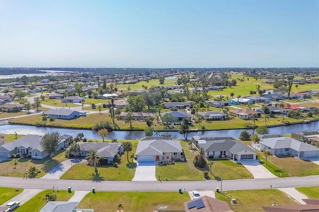 162 Annapolis Ln, Rotonda West, FL 33947