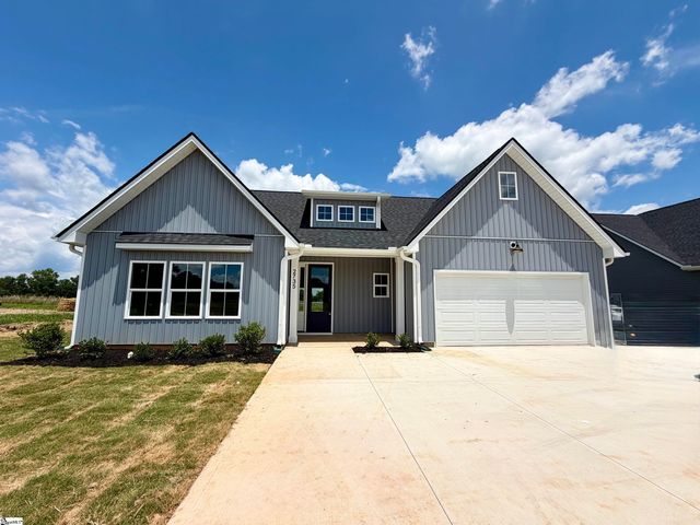 2735 Friendship Church Rd, Gray Court, SC 29645
