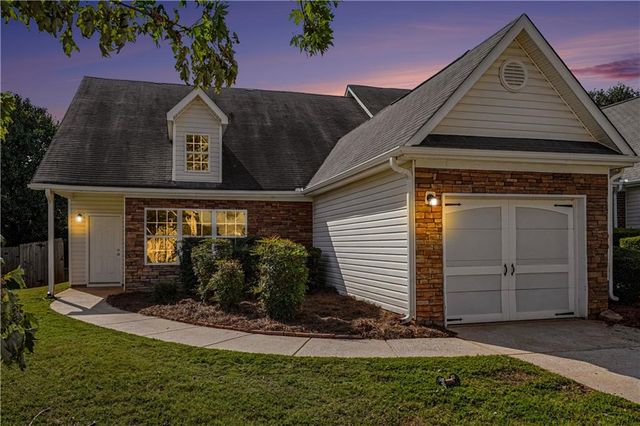 945 City Park Dr, McDonough, GA 30252