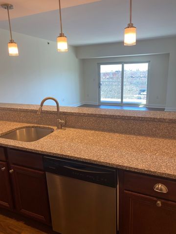 55 Railroad Pl #624, Saratoga Springs, NY 12866