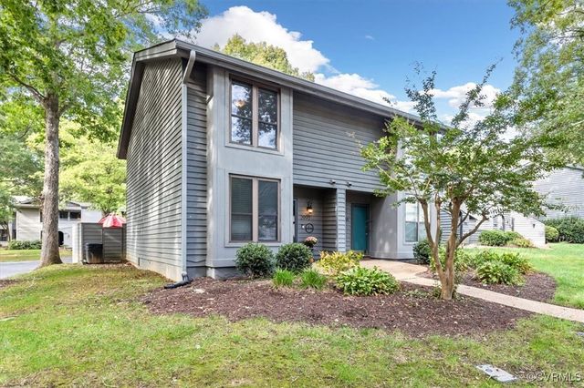 2990 Woodbridge Crossing Dr, Midlothian, VA 23112