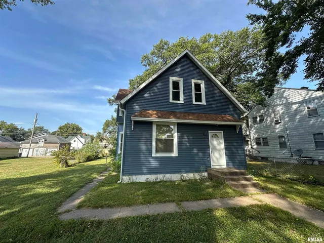 1008 16th St, Rock Island, IL 61201