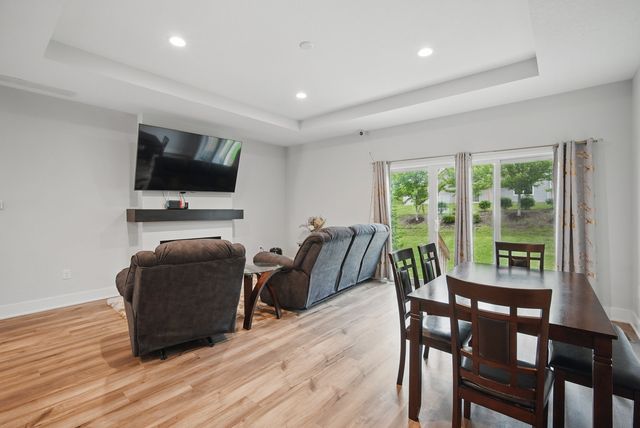 1136 S  Radley St, West Des Moines, IA 50266