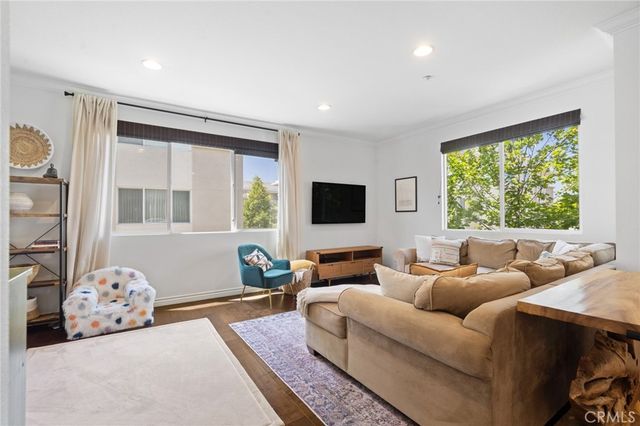 13021 Central Ave, Hawthorne, CA 90250