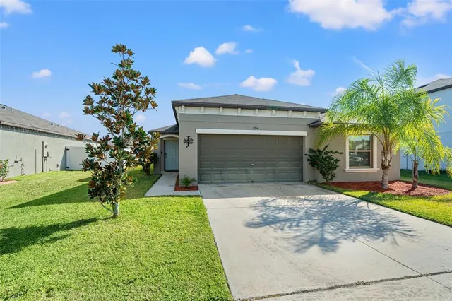 3184 Lytton Hall Dr, Zephyrhills, FL 33540