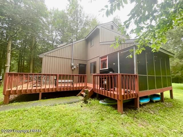 113 Logger Rd, Canadensis, PA 18325