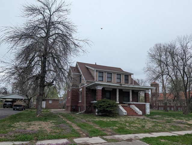418 Rich St, Slater, MO 65349
