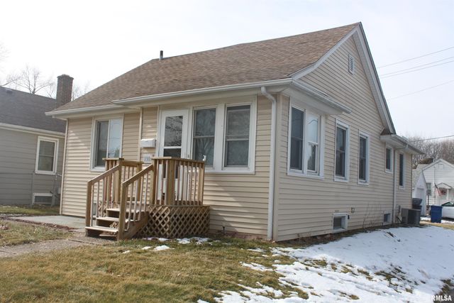 1901 25th St, Moline, IL 61265