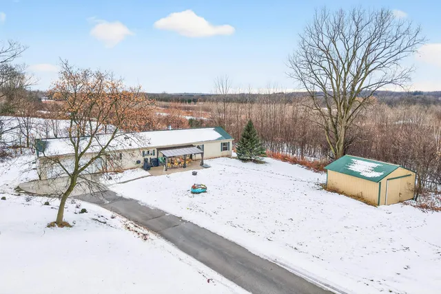 N6223 County Rd E, De Pere, WI 54115