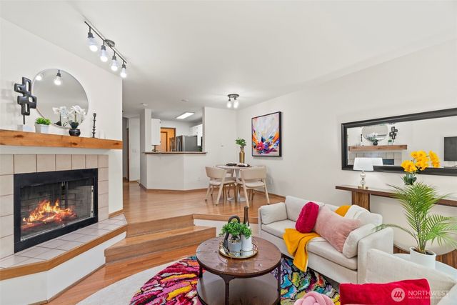 4356 W Lake Sammamish Parkway SE #A144, Issaquah, WA 98027