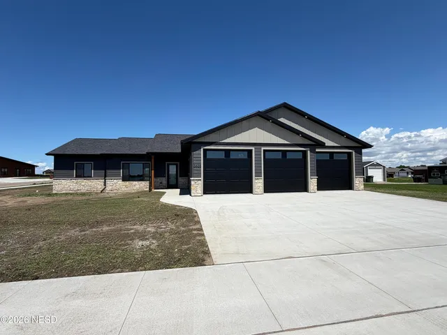 3625 18th Ave SW, Watertown, SD 57201