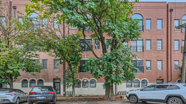 422 N  Noble St #1, Chicago, IL 60642