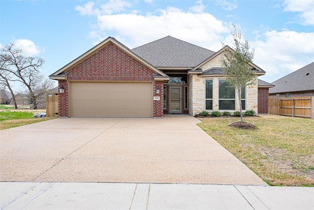 1104 Robinsville Ct, College Station, TX 77845