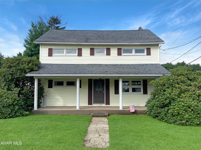 71 Harmony Dr, Johnstown, PA 15909
