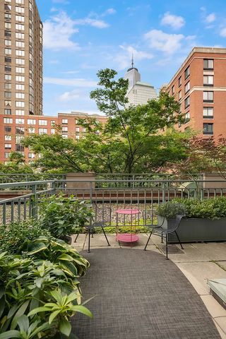 21 S  End Ave #226, New York, NY 10280