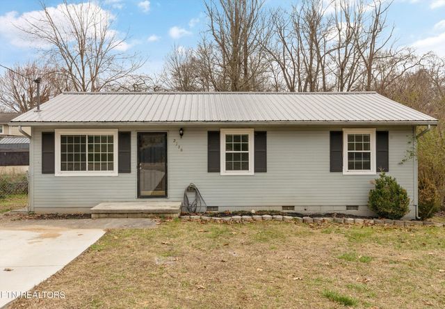 2718 Nickle Rd, Knoxville, TN 37921