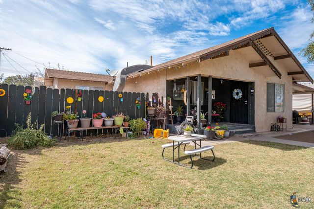 733 Palm Ave, Holtville, CA 92250