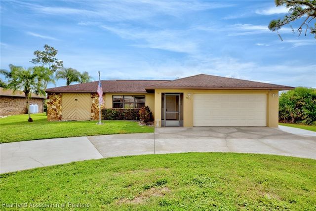 4726 Lafayette Ave, Sebring, FL 33875