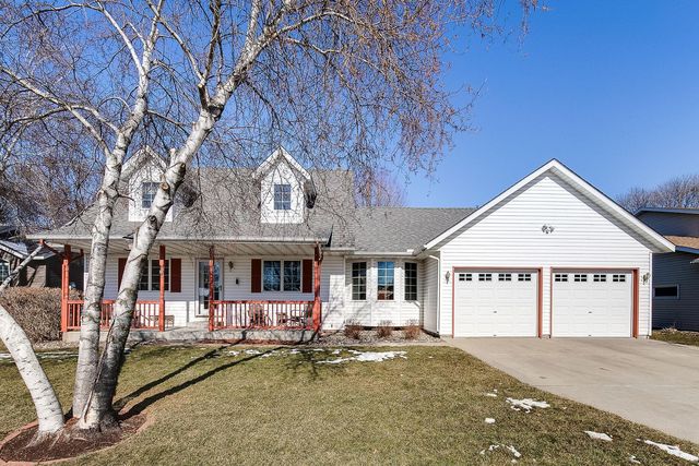 1730 Tierney Dr, Hastings, MN 55033