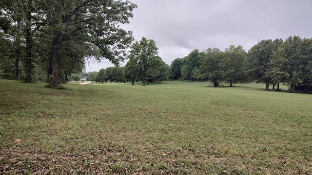 000 Private Road 8945, West Plains, MO 65775